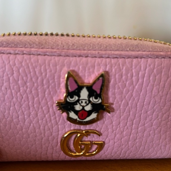EUC “Limited Edition" Gucci Pink Marmont Bosco Dog Key Zip Around Coin Purse - Picture 3 of 13